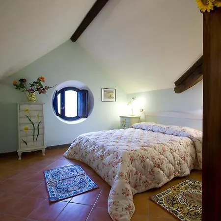 Villa Camilla Nocleg ze śniadaniem *